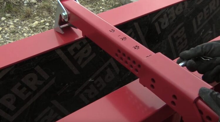 Stalowe szalunki regulowane