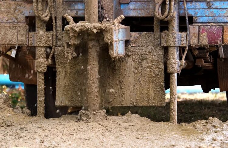 maszyna wiercąca studnię głębinową