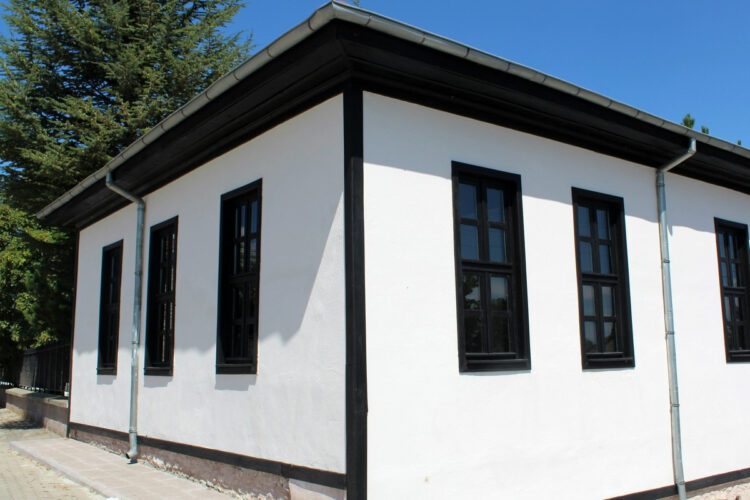 Jak sprawdzają się okna aluminiowe w budownictwie jednorodzinnym?